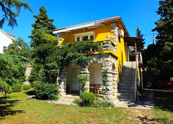 Lela Daire Novi Vinodolski