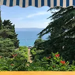 Διαμέρισμα Lela *