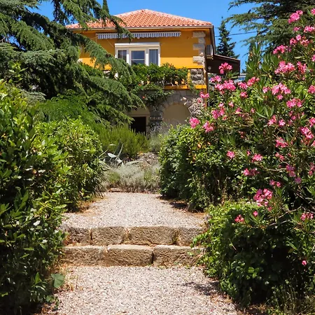 Apartament Lela *