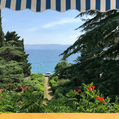 Apartament Lela *