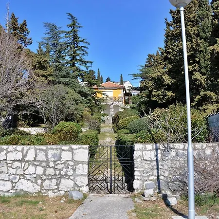 Lela Apartament *